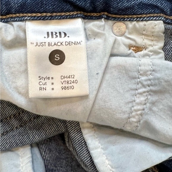 JBD denim Shorts women’s Size Small Blue distressed cutoff jean shorts - Picture 4 of 5